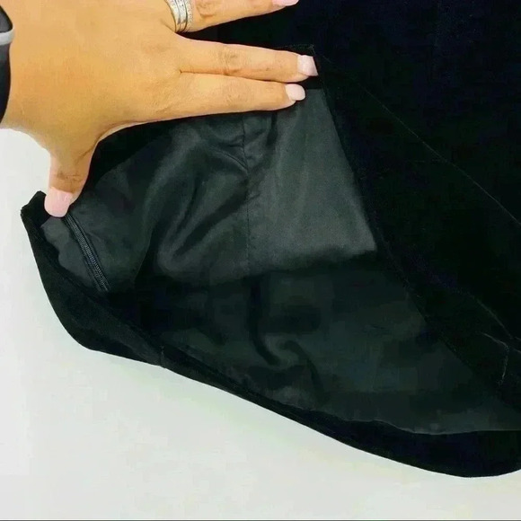 LOFT Black Velvet Sleeveless Top W/Side Zipper - Picture 9 of 10